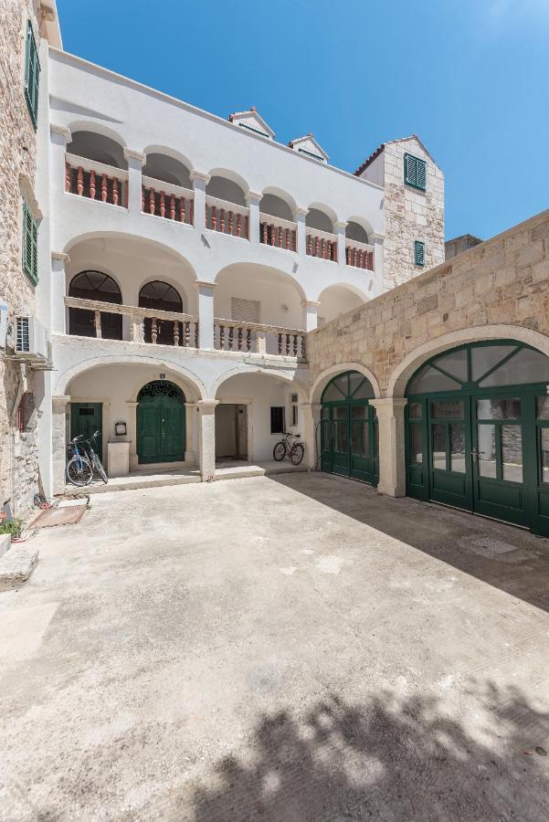 Heritage Palace Listun Makarska Exterior photo
