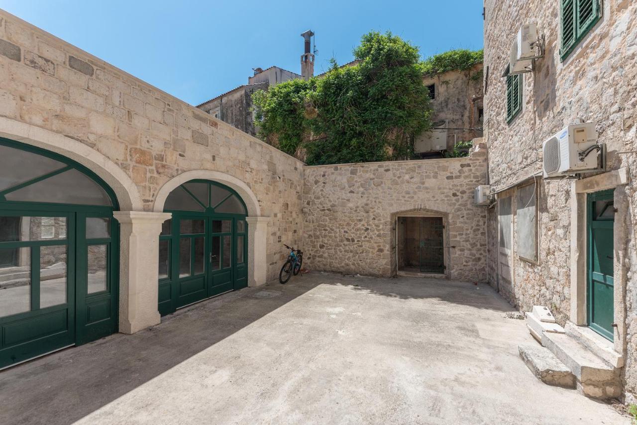 Heritage Palace Listun Makarska Exterior photo
