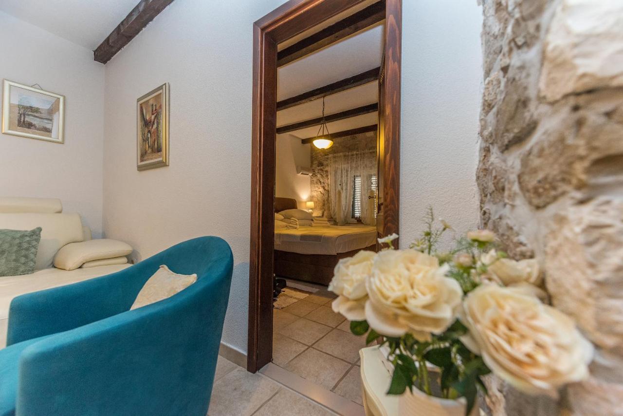 Heritage Palace Listun Makarska Exterior photo